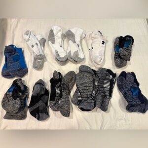 Like New!! Under Armour Men's Athletic Socks - Black, Gray, White, Blue